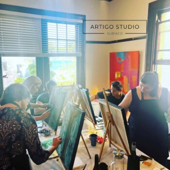 Artigo Studio, painting and fluid art teacher
